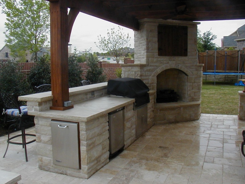 outdoor kitchen and fireplace designs photo - 5
