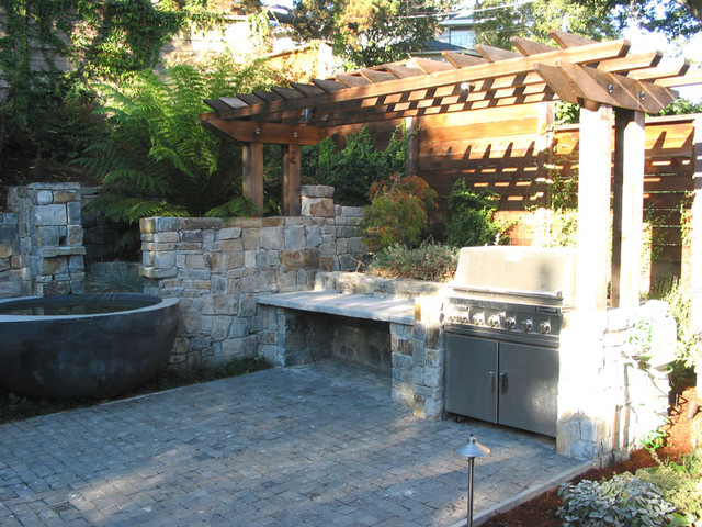 outdoor kitchen landscaping photo - 6