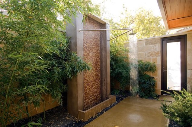 outdoor shower landscaping photo - 3
