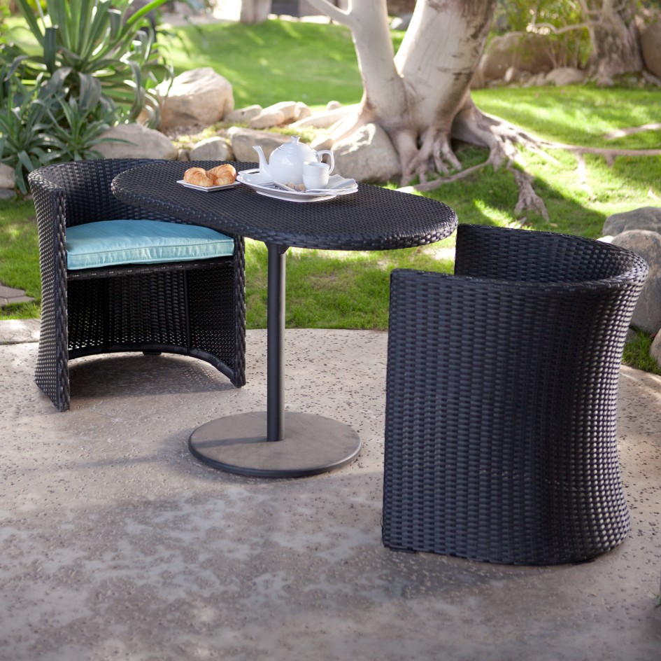 outdoor wicker furniture for small spaces photo - 6