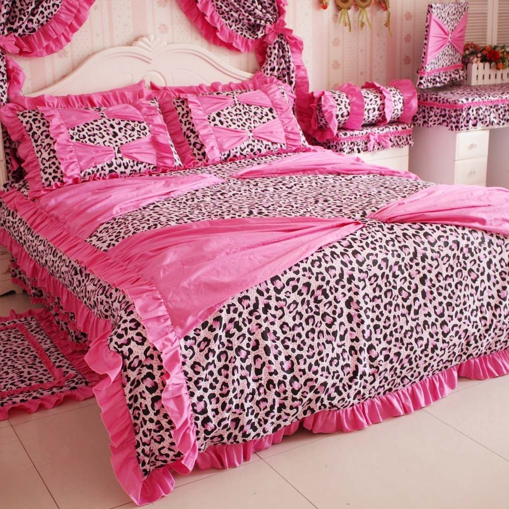 pink cheetah print bedroom photo - 3