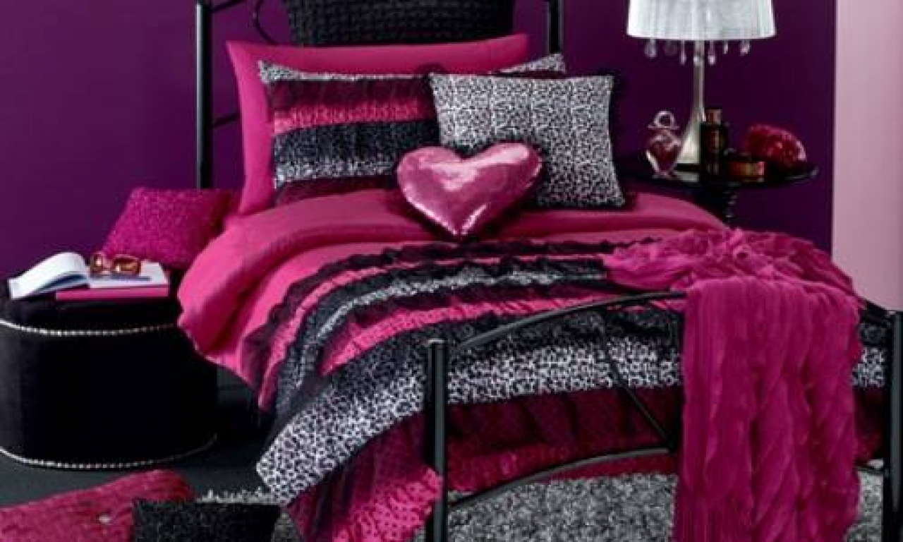 pink cheetah print bedroom photo - 8