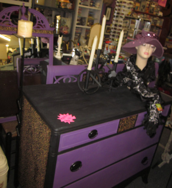 purple mirrored bedroom furniture photo - 9