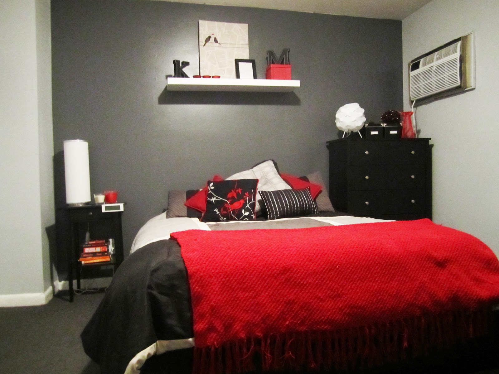 red and black bedroom designs photo - 10