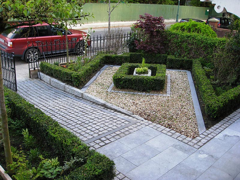 sloped garden ideas designs photo - 8