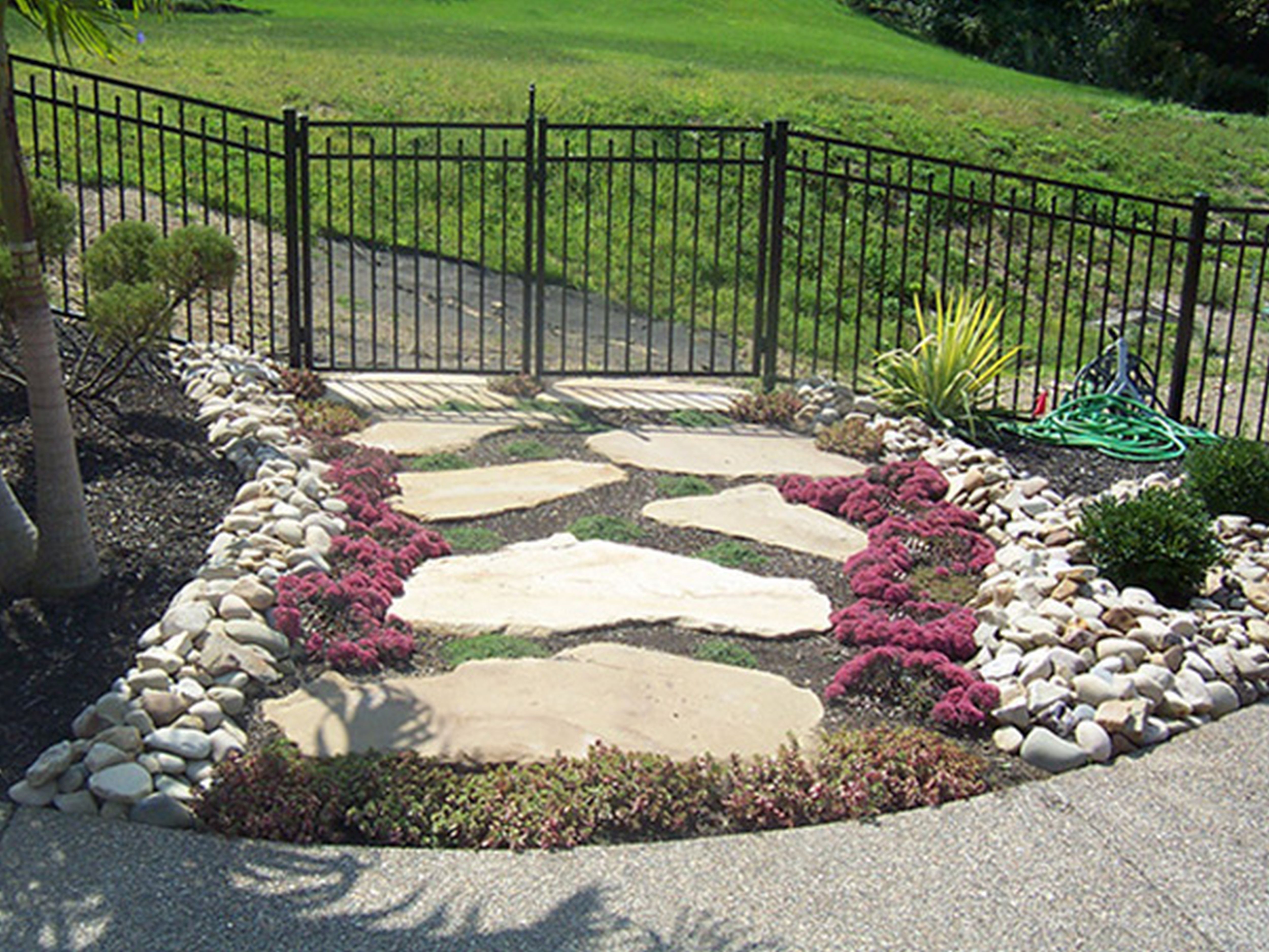 Small Easy Maintenance Garden Ideas Hawk Haven