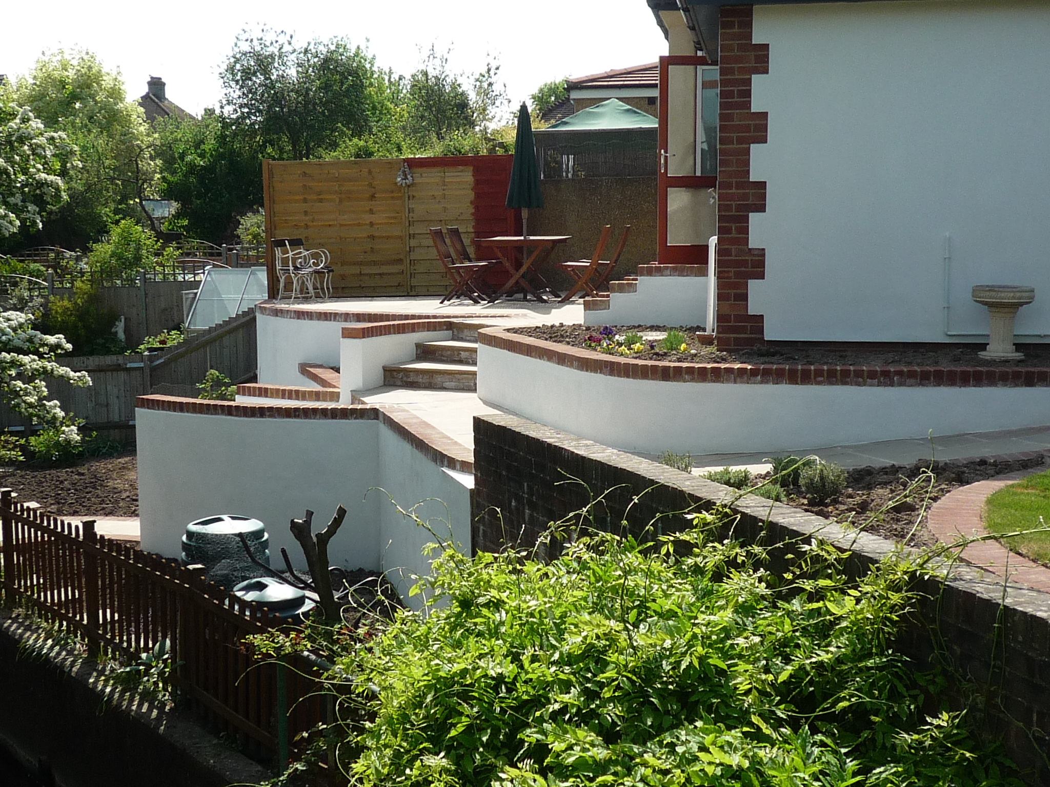 steeply sloping garden design ideas photo - 3