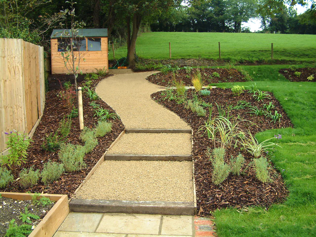 steeply sloping garden design ideas photo - 6