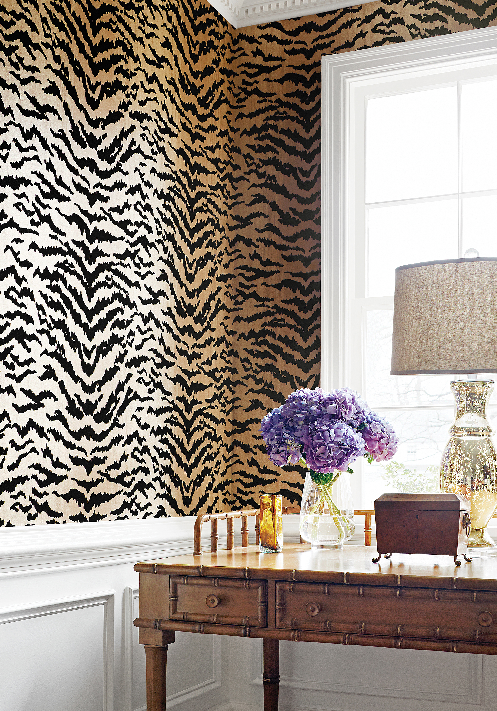 tiger print bedroom design photo - 2