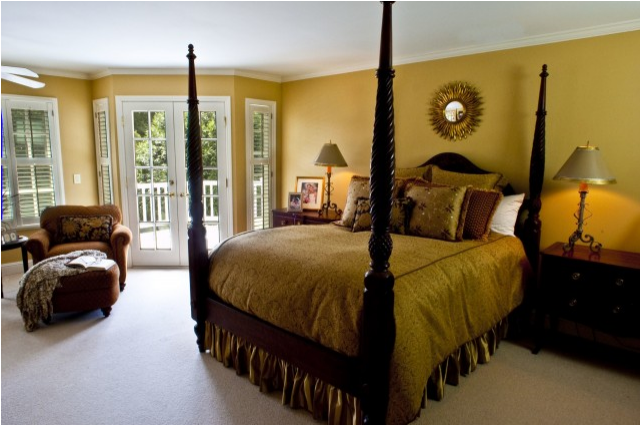 traditional bedroom decorating photo - 10