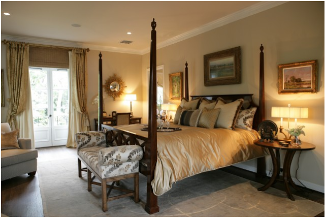 traditional bedroom layout photo - 2
