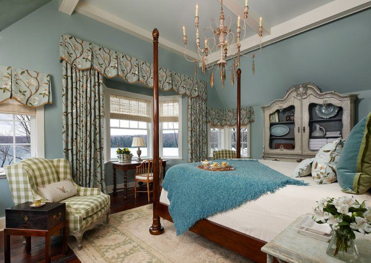 traditional blue bedroom photo - 8
