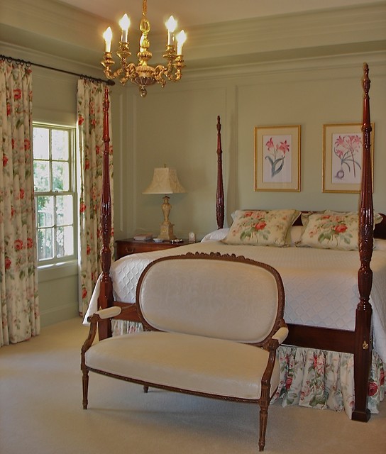 traditional english bedroom design photo - 1