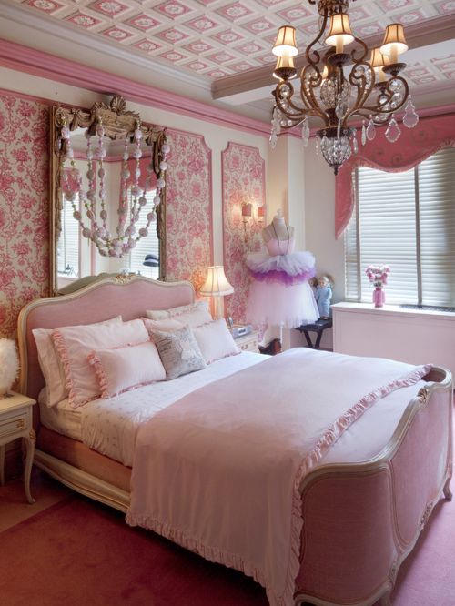 traditional pink bedroom photo - 6