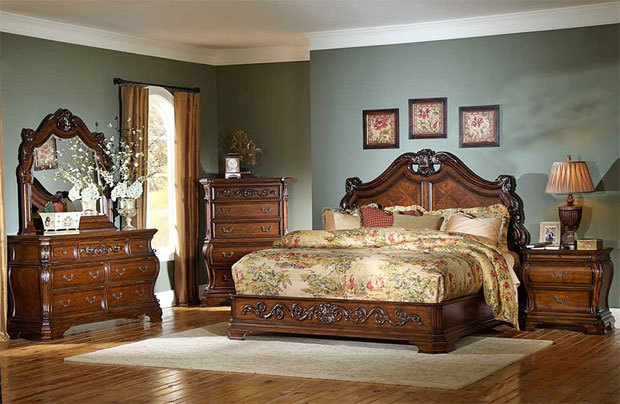 traditional victorian bedroom photo - 4