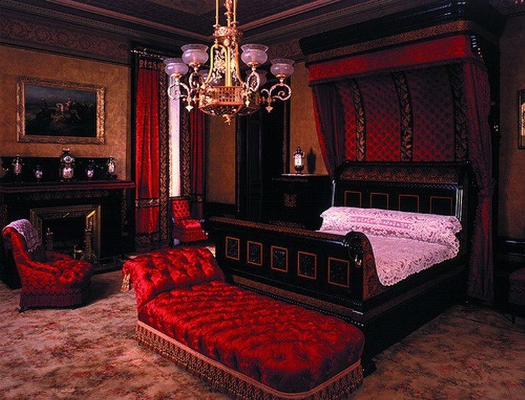 victorian gothic bedroom photo - 4