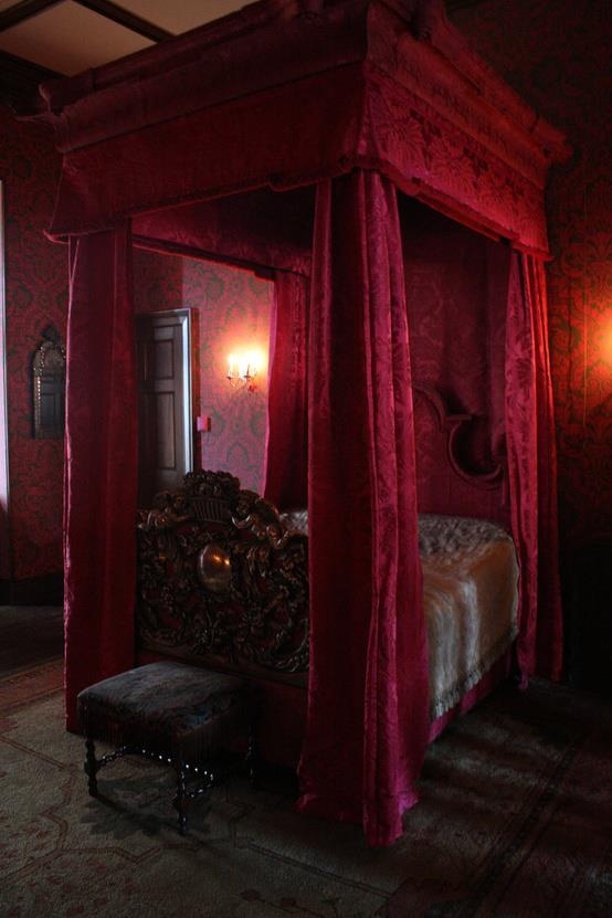 victorian gothic bedroom ideas photo - 10