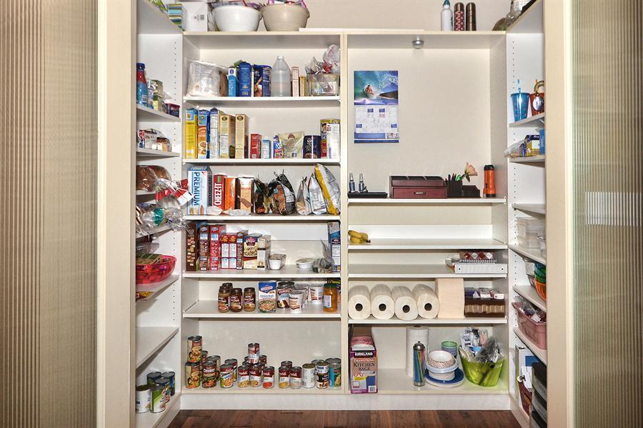 walk in pantry shelving systems photo - 6