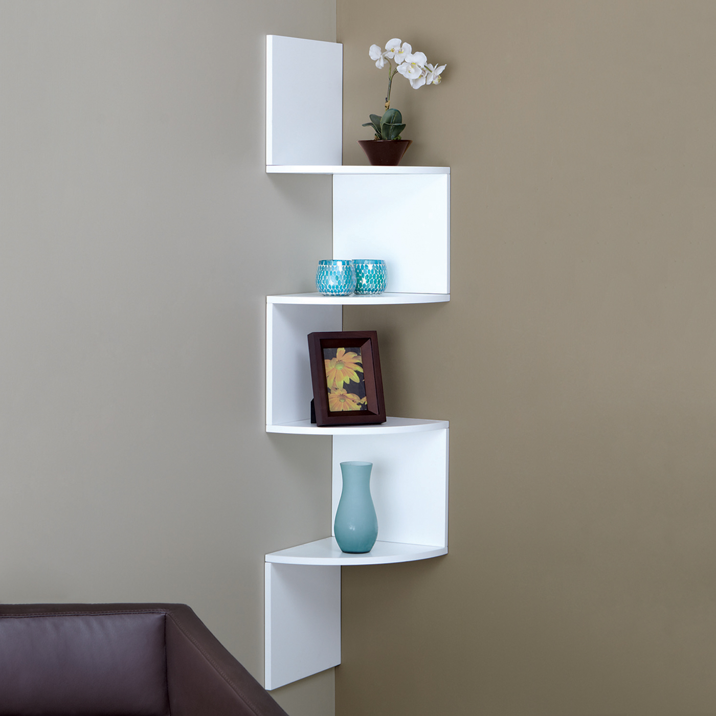 wall mounted shelves design photo - 5