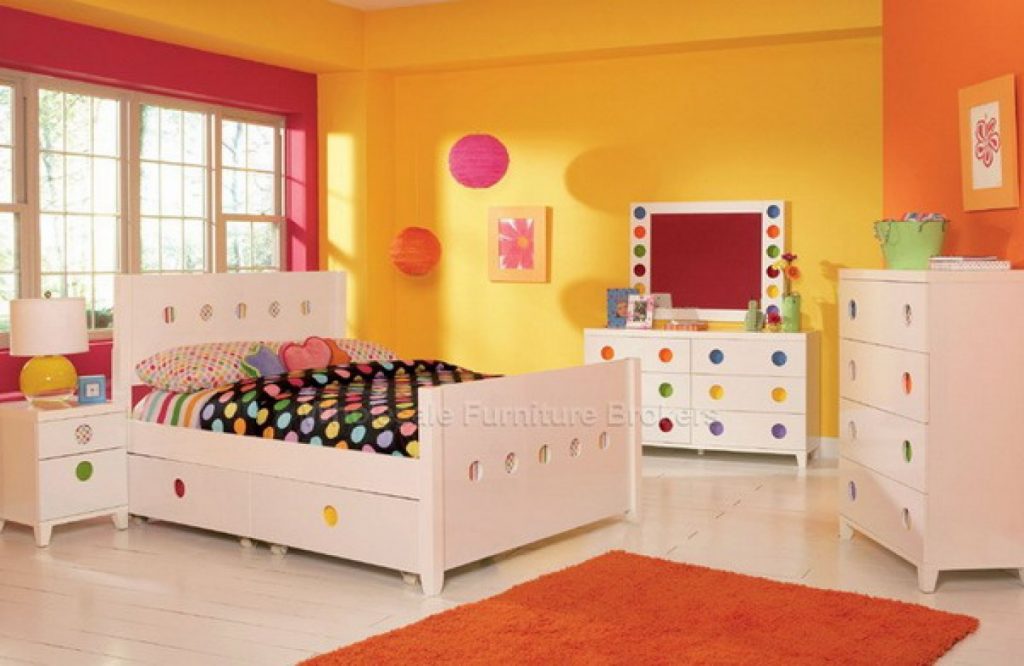 yellow bedroom furniture for girls photo - 1