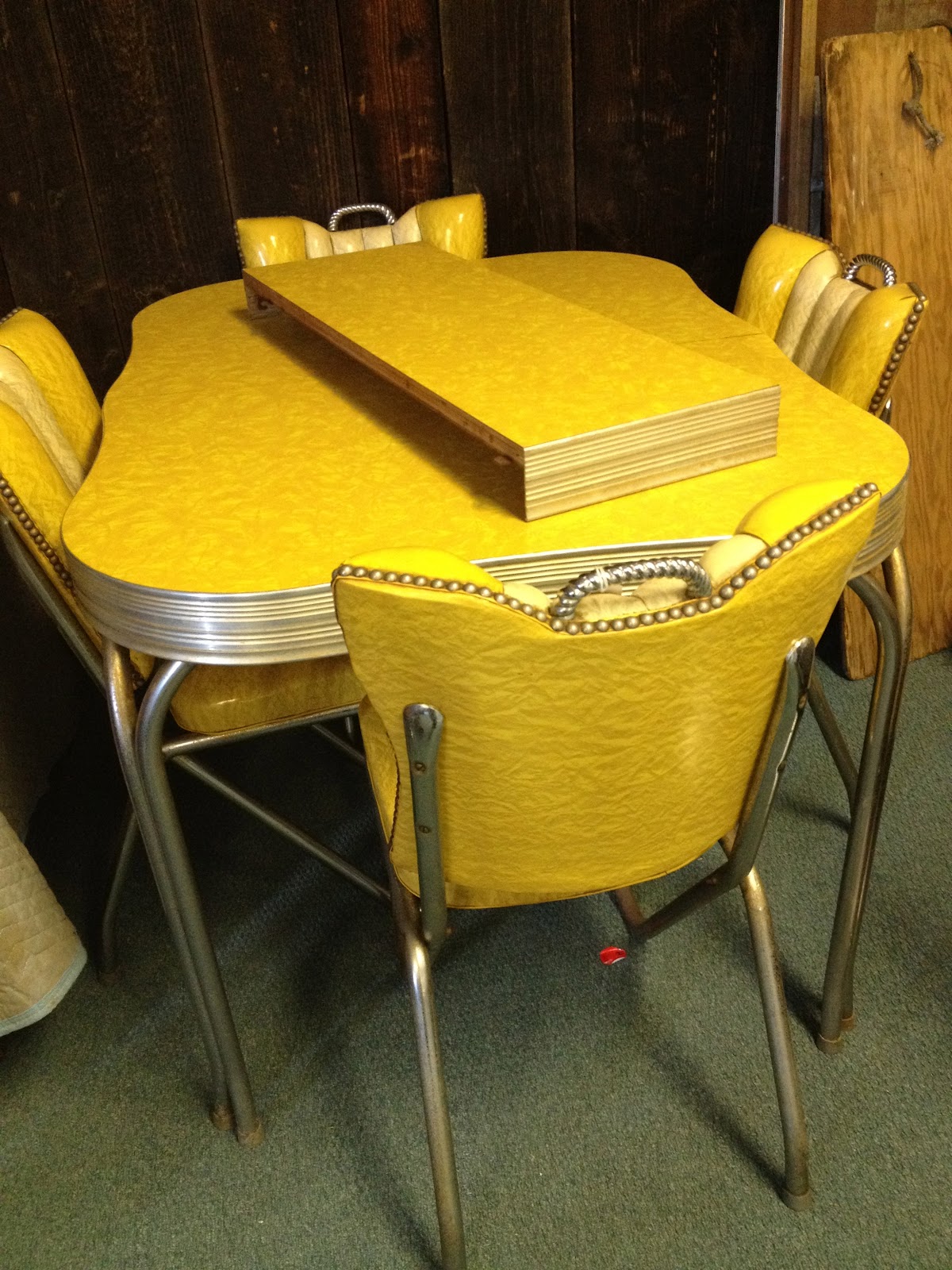 yellow retro kitchen table chairs photo - 2