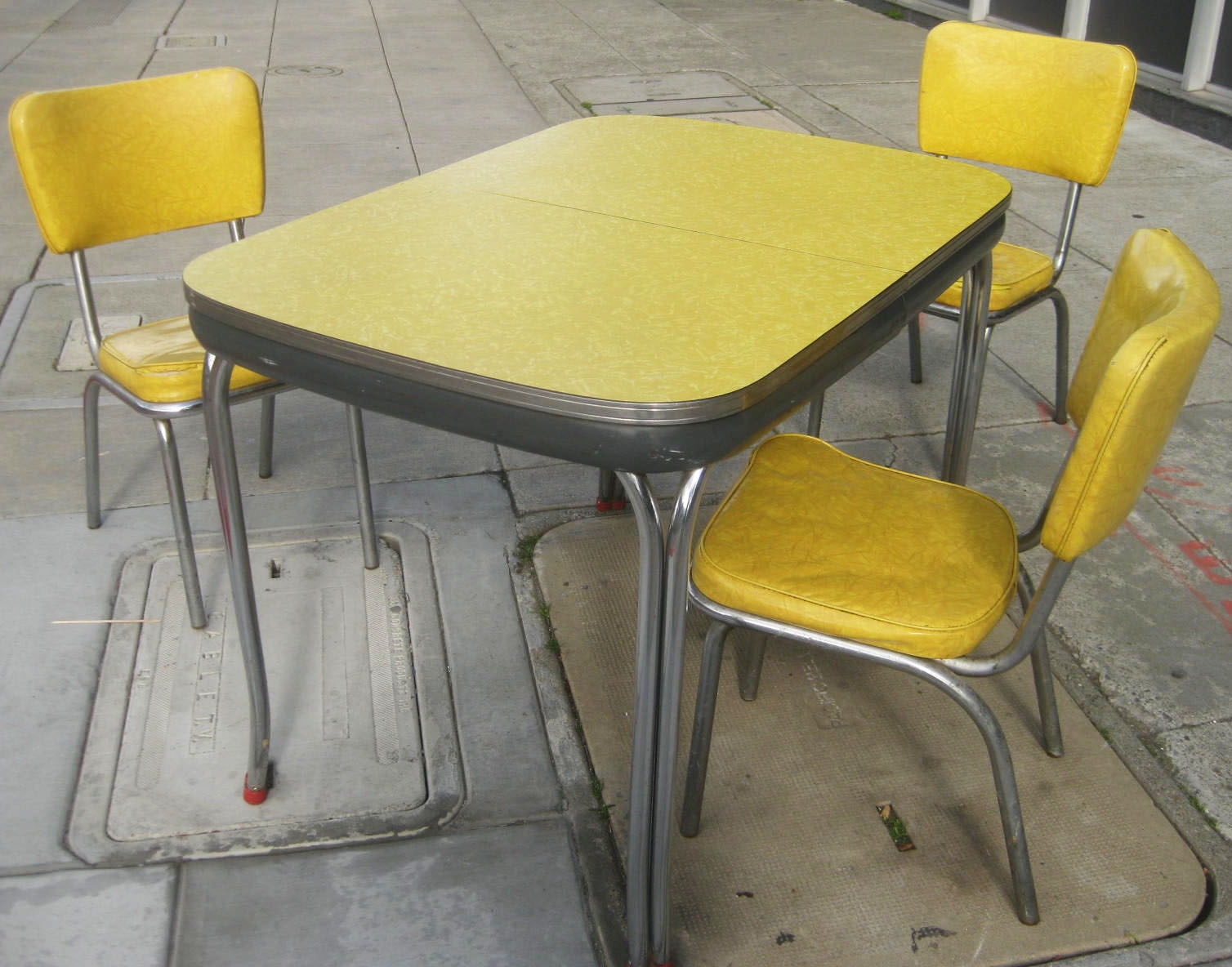 yellow retro kitchen table chairs photo - 5